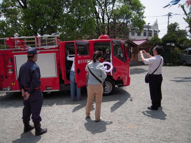 第9分団の消防車。みんな記念撮影に行列でした