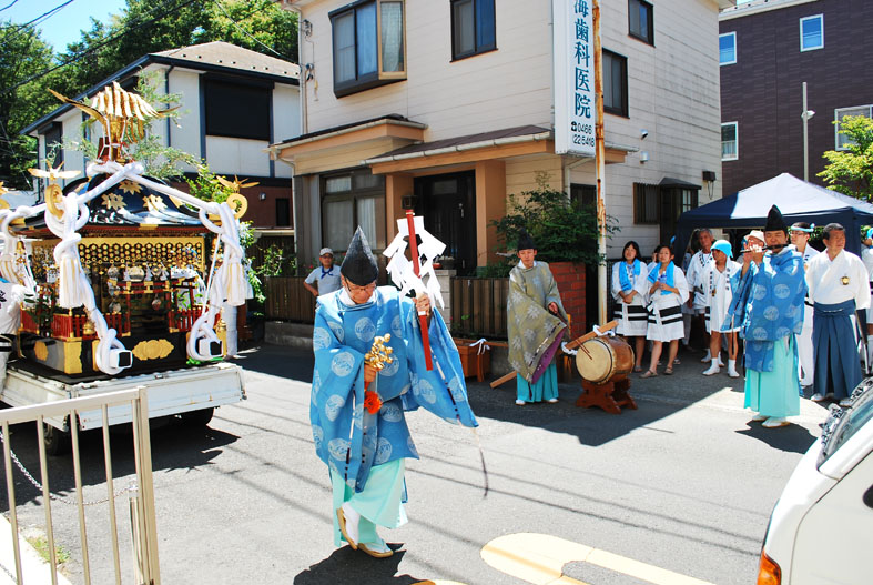 神楽　御幣招き　奉奏