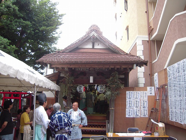 遊行通り4丁目の庚申堂