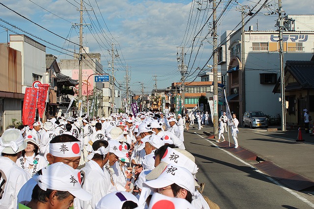 奥に奉曳車 奥に奉曳車