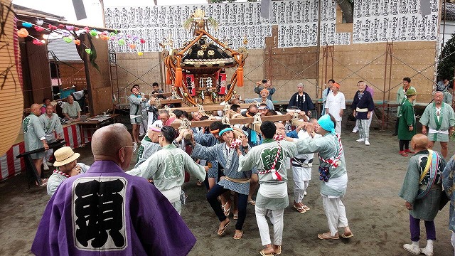 御霊神社神輿