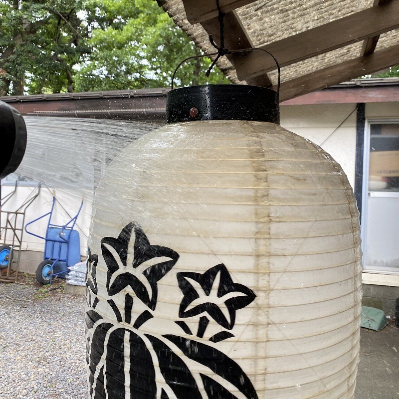 社殿の提灯を洗浄しました。 - 相州藤沢 白旗神社