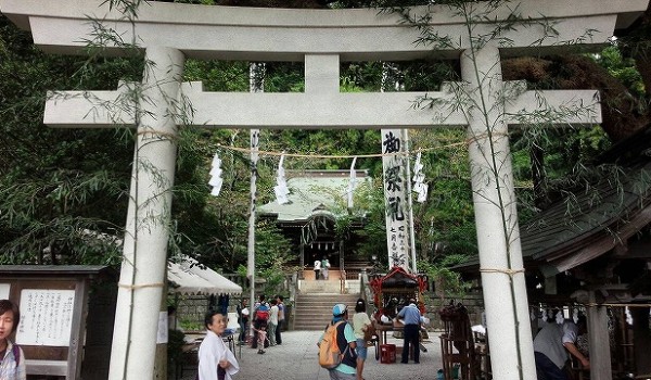 御霊神社